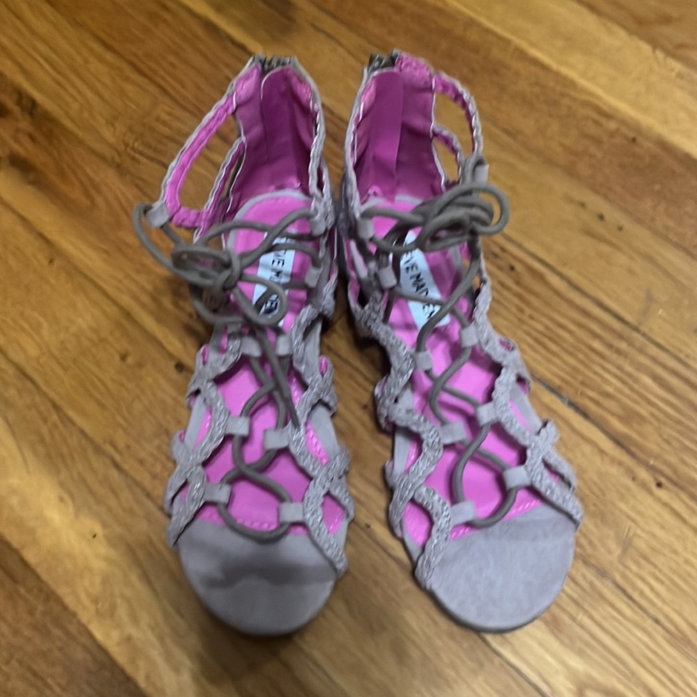 Steve Madden mauve size 2 girls sandals